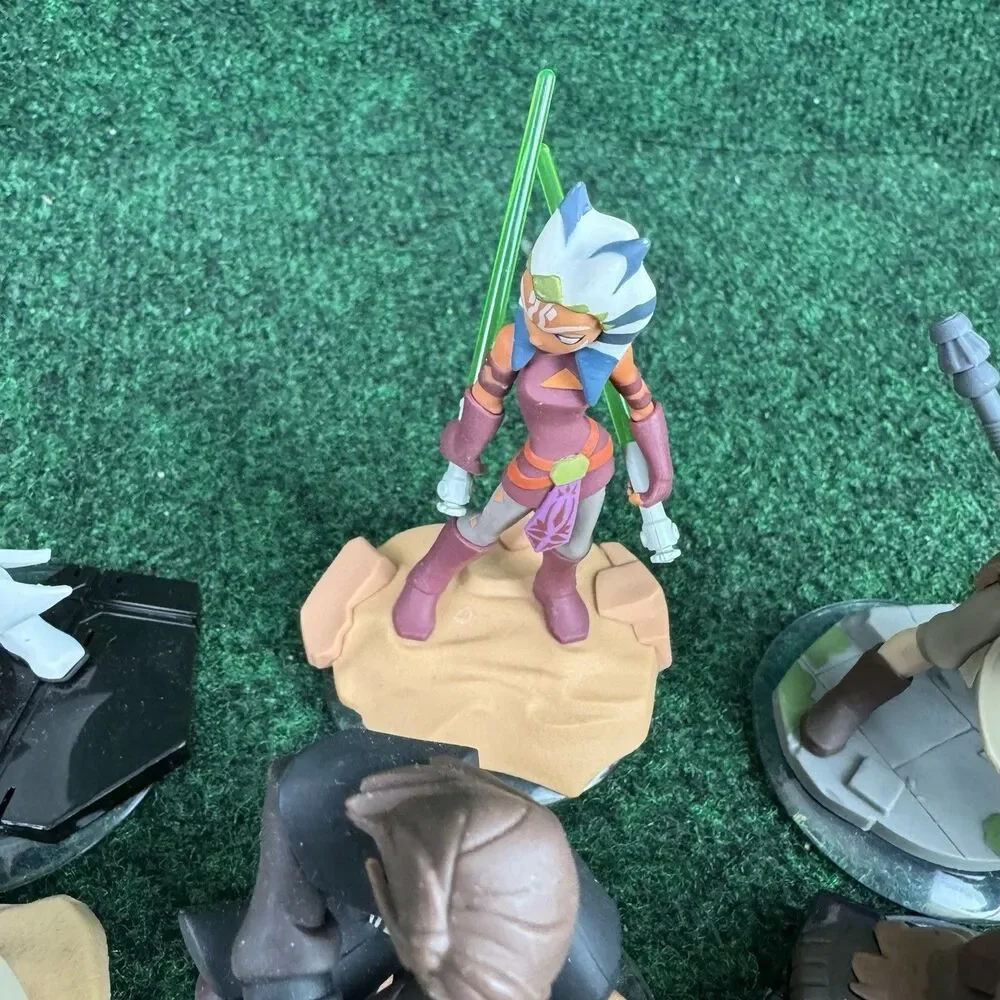 Lot of 12 Disney Infinity Star Wars Characters - Darth Vader, Chewbacca, Yoda